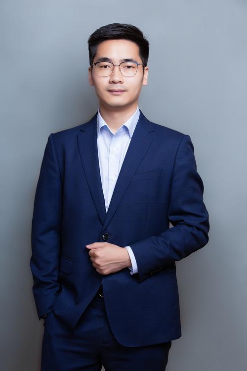 贺先秀 包装与印刷设计负责人